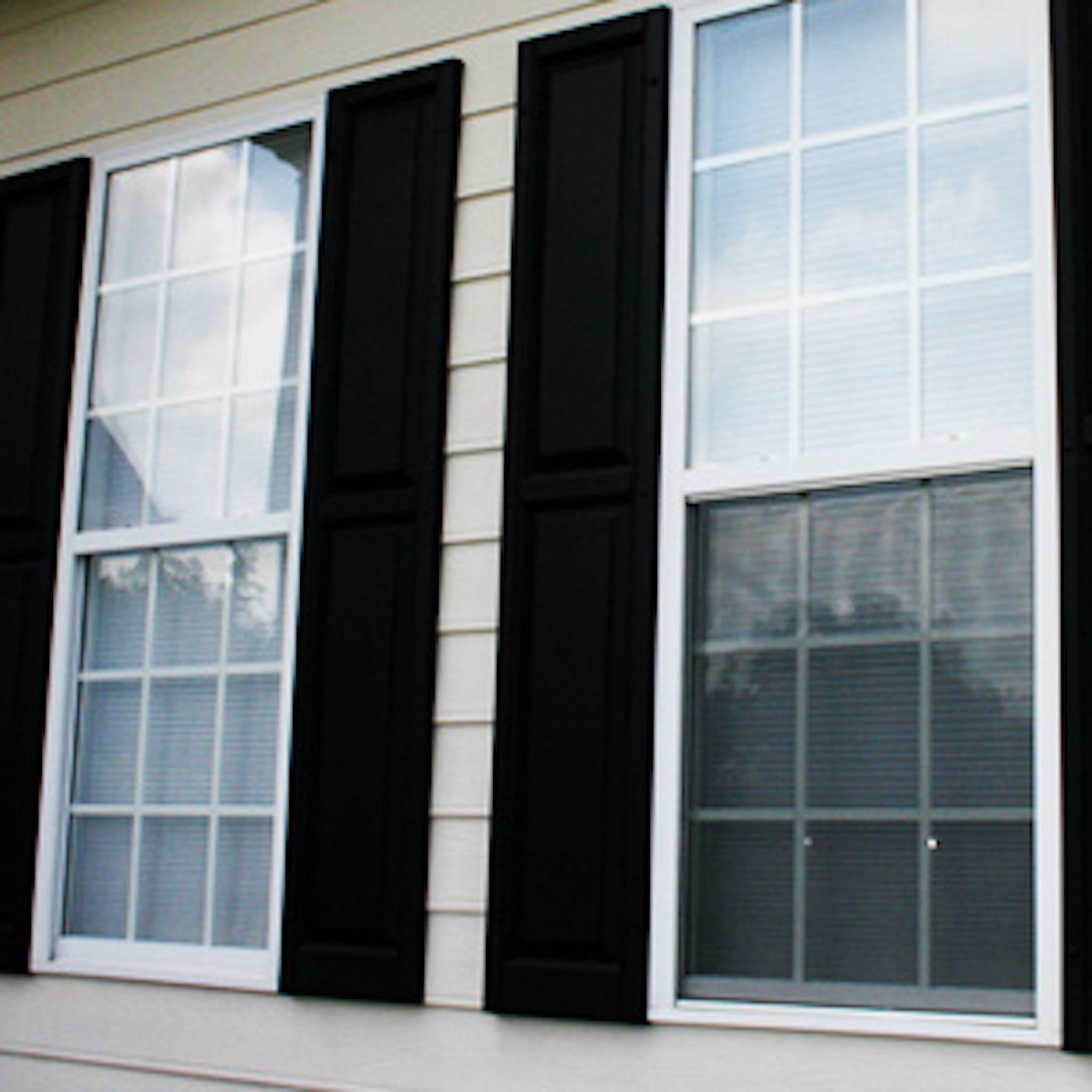 black-and-white-outdoor-window-pane